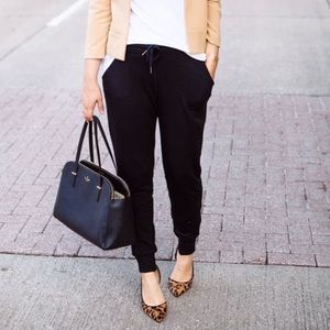 Lou & Grey Zip Pocket Linen Joggers